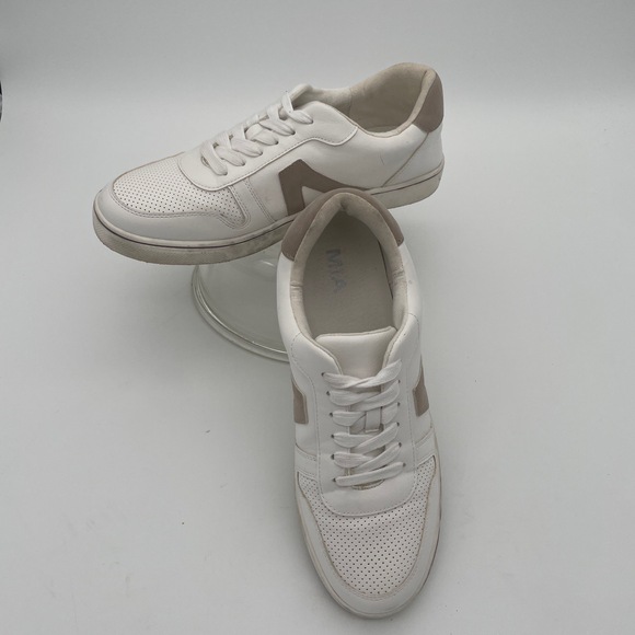 Hot Miami Styles White and Tan Sneakers - Picture 1 of 8